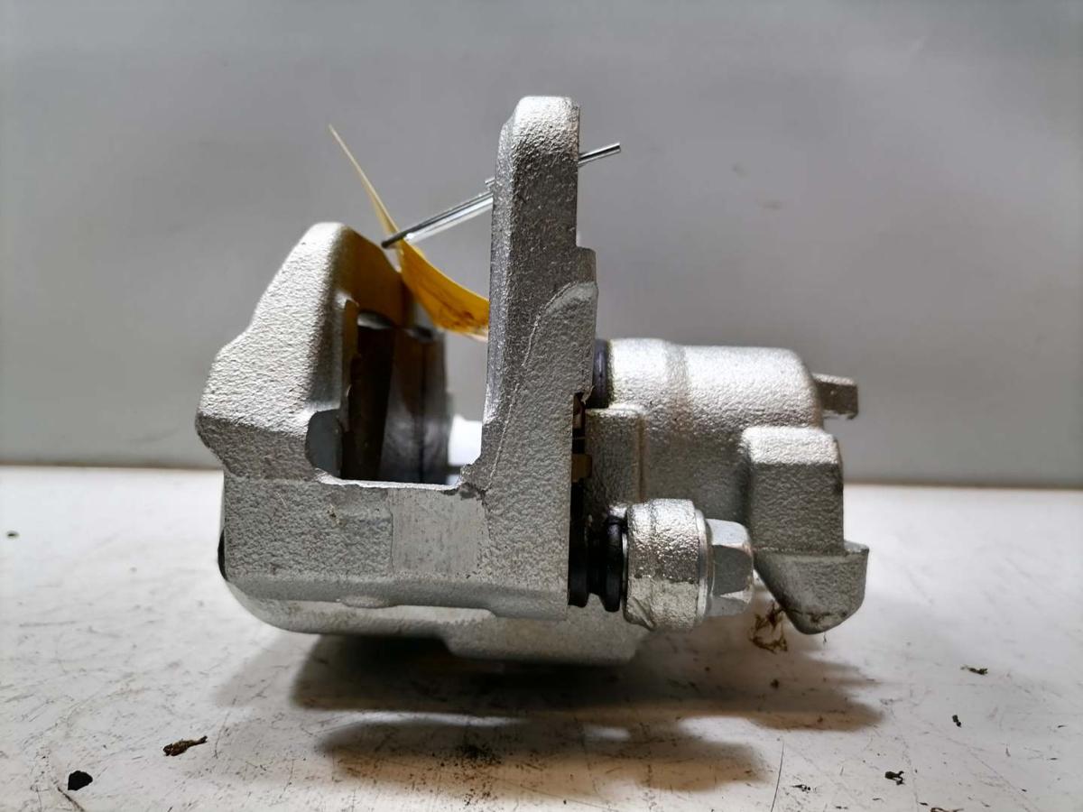 Mitsubishi Eclipse Cross GL3W original Bremssattel vorn links 2.4 72kw Bj.2023